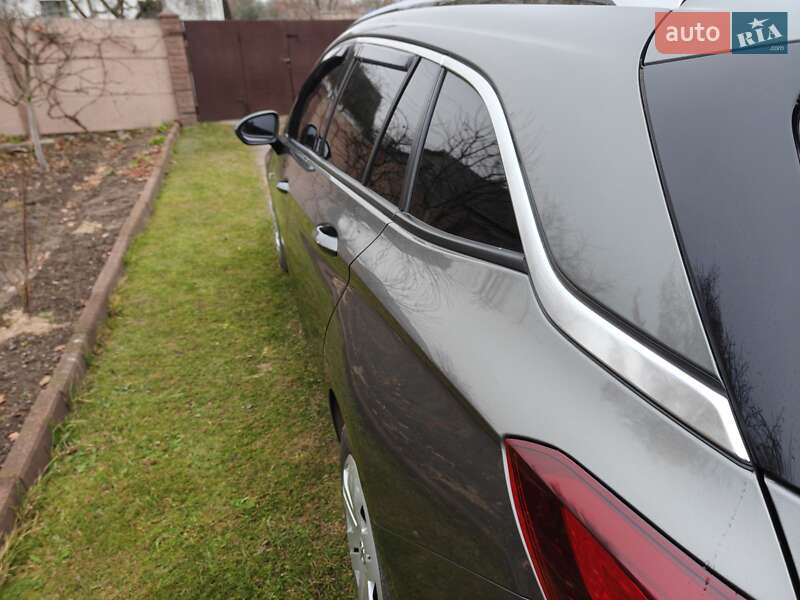 Універсал Opel Astra 2016 в Львові