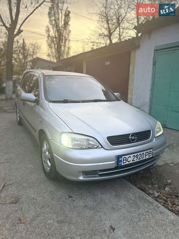 Хетчбек Opel Astra 2001 в Білгороді-Дністровському