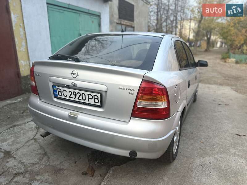 Хетчбек Opel Astra 2001 в Білгороді-Дністровському