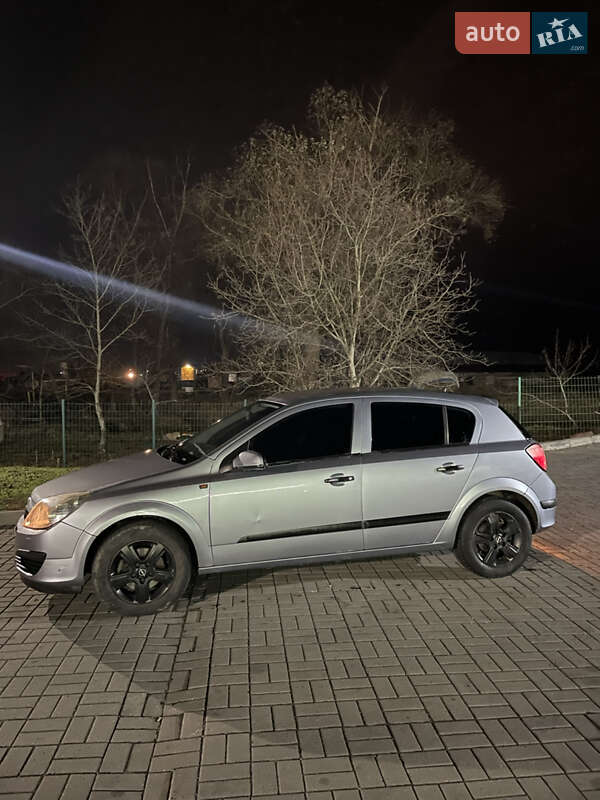 Хетчбек Opel Astra 2005 в Калуші
