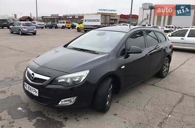 Универсал Opel Astra 2011 в Харькове