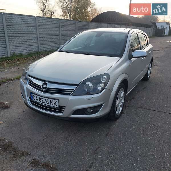 Хетчбек Opel Astra 2008 в Черкасах фото Хетчбек Opel Astra 2008 в Черкасах