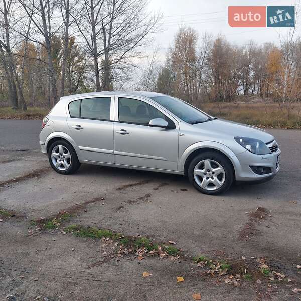 Хетчбек Opel Astra 2008 в Черкасах фото 14 Хетчбек Opel Astra 2008 в Черкасах