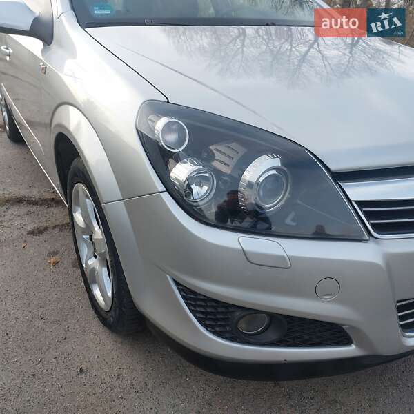 Хетчбек Opel Astra 2008 в Черкасах фото 17 Хетчбек Opel Astra 2008 в Черкасах