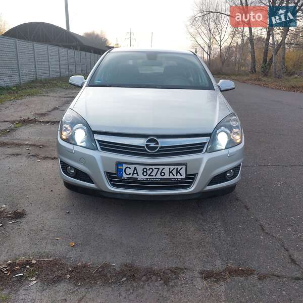 Хетчбек Opel Astra 2008 в Черкасах фото 45 Хетчбек Opel Astra 2008 в Черкасах