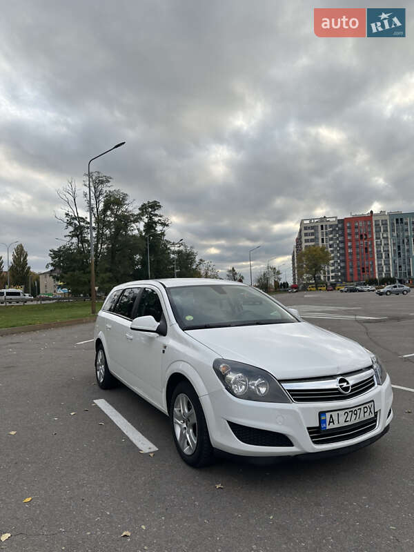Універсал Opel Astra 2010 в Києві фото 2 Універсал Opel Astra 2010 в Києві