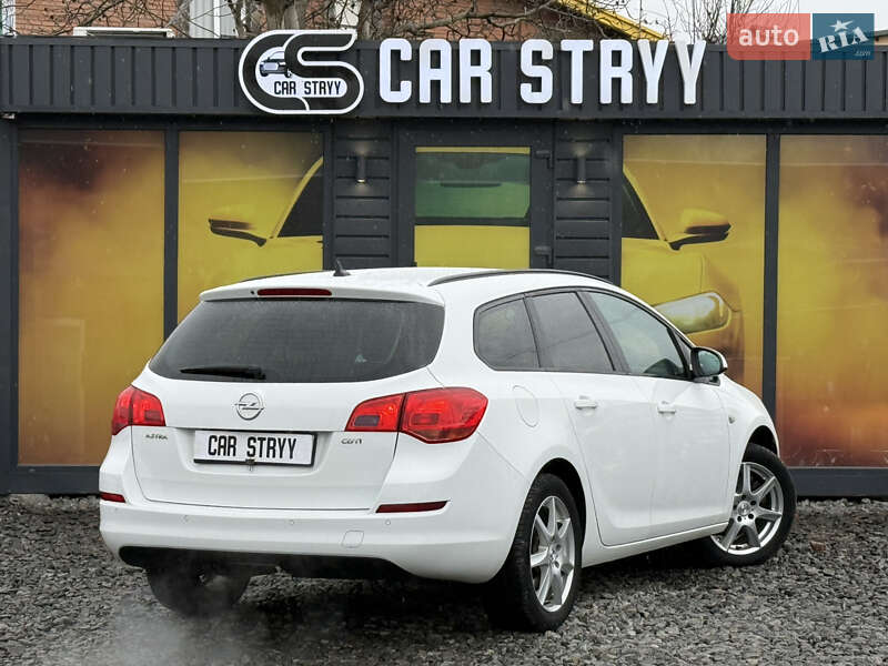 Універсал Opel Astra 2011 в Стрию