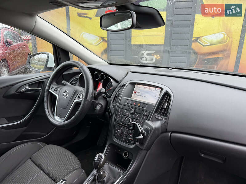 Універсал Opel Astra 2011 в Стрию