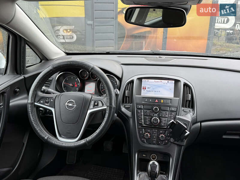 Універсал Opel Astra 2011 в Стрию