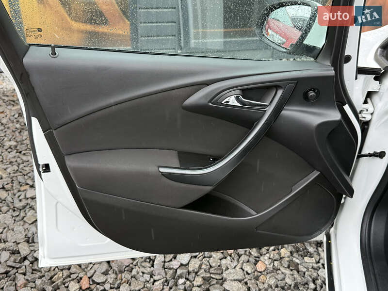 Універсал Opel Astra 2011 в Стрию