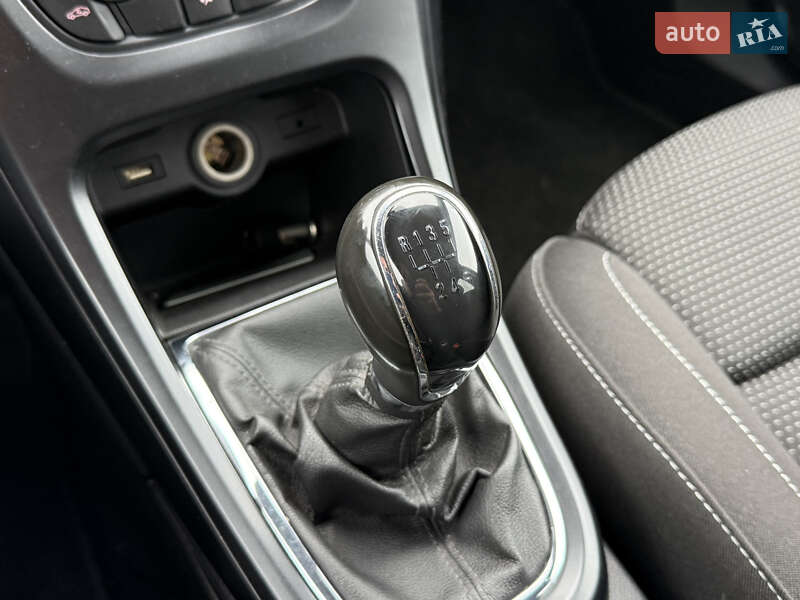 Універсал Opel Astra 2011 в Стрию