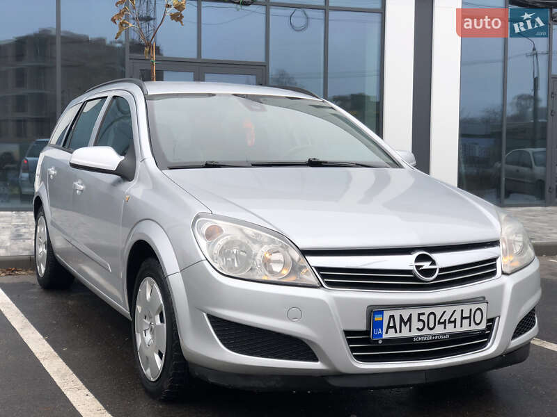 Универсал Opel Astra 2008 в Виннице