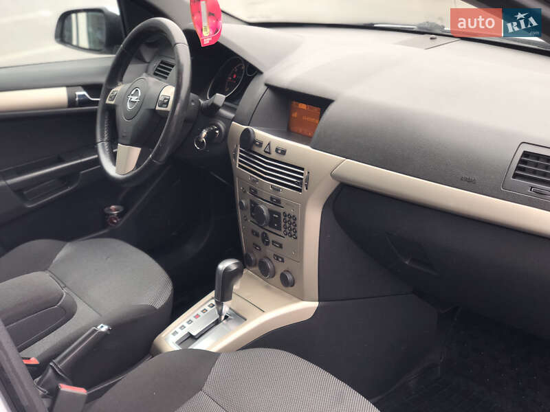 Универсал Opel Astra 2008 в Виннице