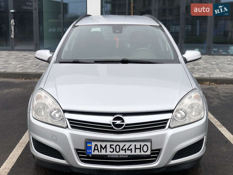 Универсал Opel Astra 2008 в Виннице