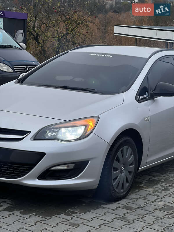 Универсал Opel Astra 2013 в Черновцах фото 2 Универсал Opel Astra 2013 в Черновцах