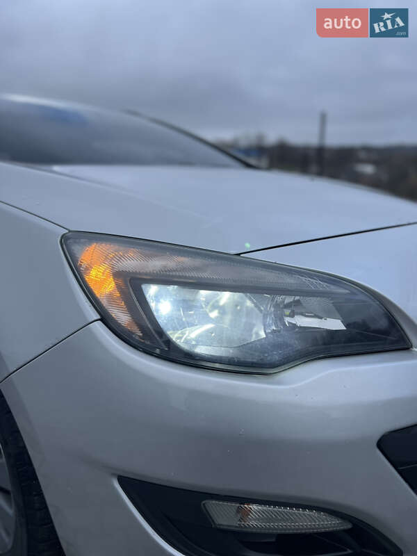 Универсал Opel Astra 2013 в Черновцах фото 25 Универсал Opel Astra 2013 в Черновцах