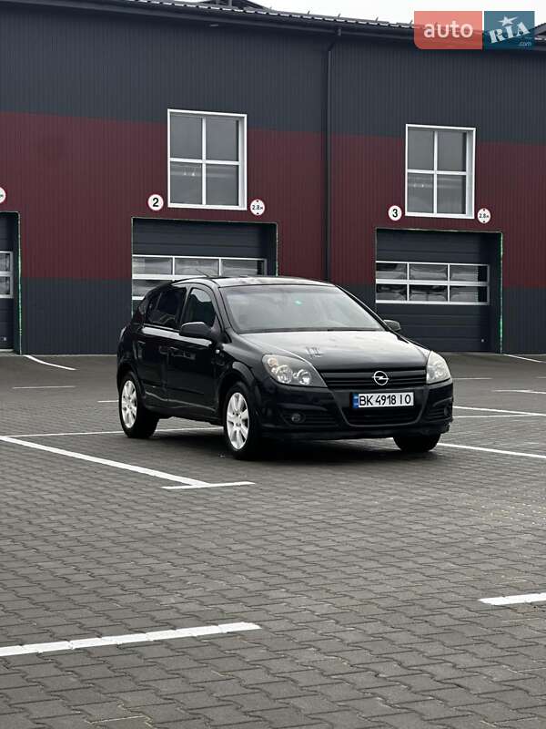 Хэтчбек Opel Astra 2004 в Дубно фото 3 Хэтчбек Opel Astra 2004 в Дубно