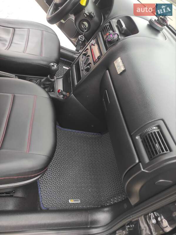 Седан Opel Astra 2007 в Сумах