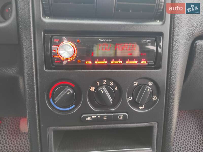 Седан Opel Astra 2007 в Сумах