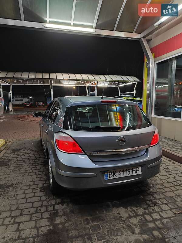 Хетчбек Opel Astra 2006 в Рівному фото 2 Хетчбек Opel Astra 2006 в Рівному