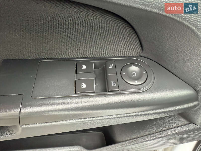 Універсал Opel Astra 2008 в Чернівцях