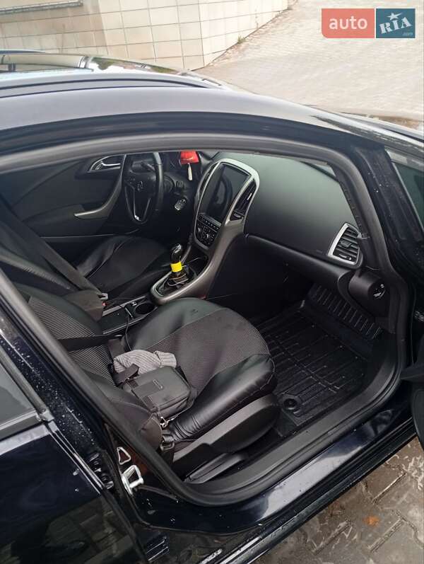 Универсал Opel Astra 2011 в Красилове фото 3 Универсал Opel Astra 2011 в Красилове