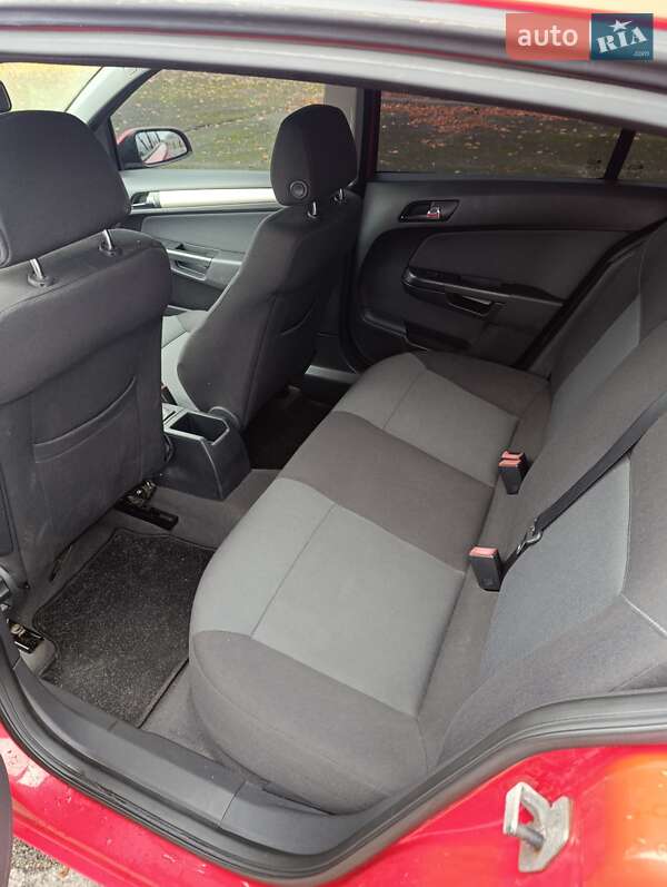 Хетчбек Opel Astra 2007 в Володимирі фото 11 Хетчбек Opel Astra 2007 в Володимирі