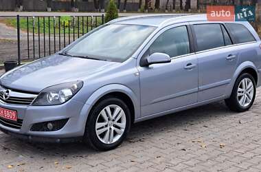 Универсал Opel Astra 2009 в Умани