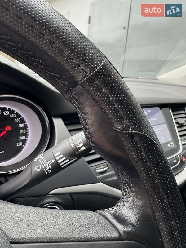 Універсал Opel Astra 2018 в Полтаві