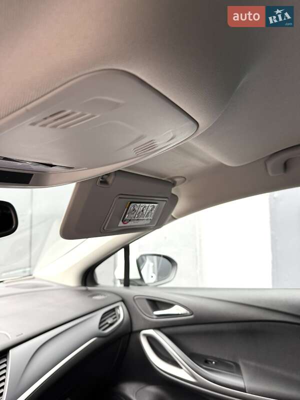 Універсал Opel Astra 2018 в Полтаві