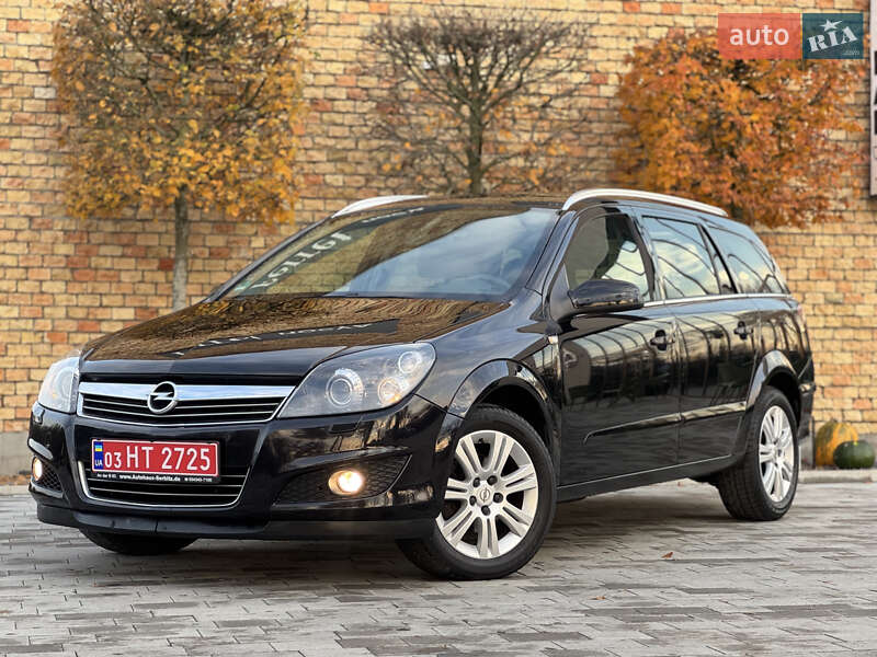 Універсал Opel Astra 2009 в Луцьку