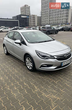 Хетчбек Opel Astra 2017 в Києві