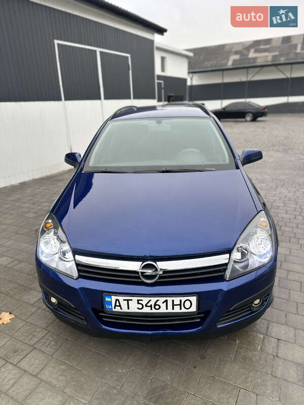 Универсал Opel Astra 2005 в Коломые
