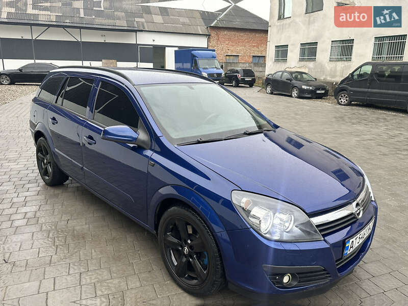 Универсал Opel Astra 2005 в Коломые