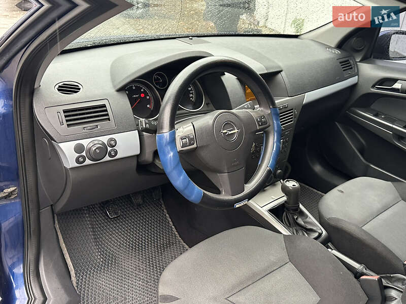 Универсал Opel Astra 2005 в Коломые
