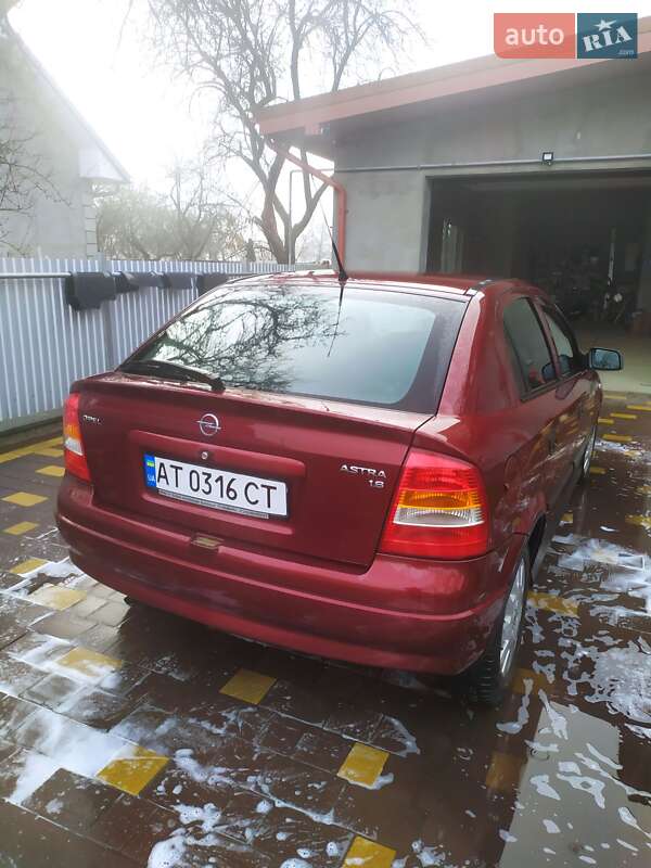 Хэтчбек Opel Astra 2000 в Коломые
