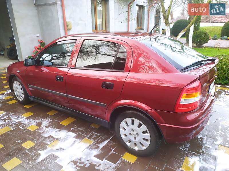 Хэтчбек Opel Astra 2000 в Коломые