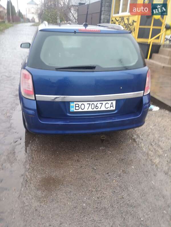 Универсал Opel Astra 2007 в Почаеве