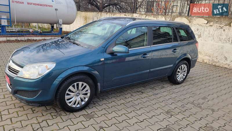 Универсал Opel Astra 2007 в Луцке