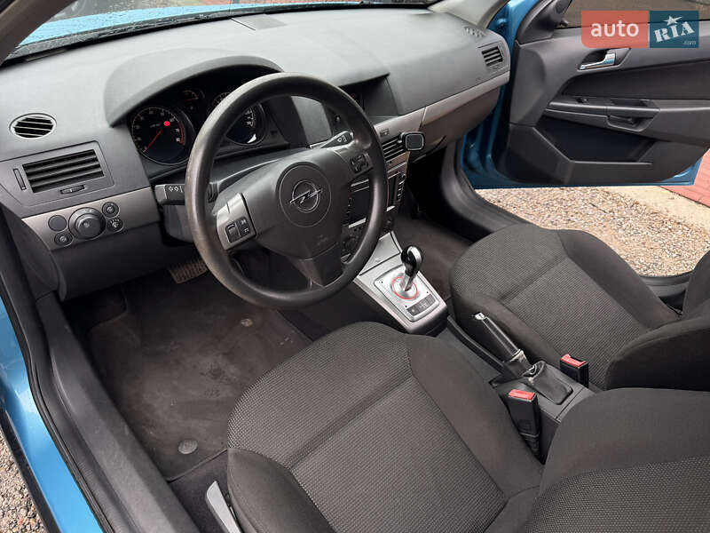 Хэтчбек Opel Astra 2005 в Одессе