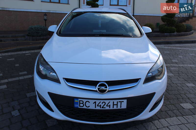 Універсал Opel Astra 2013 в Трускавці
