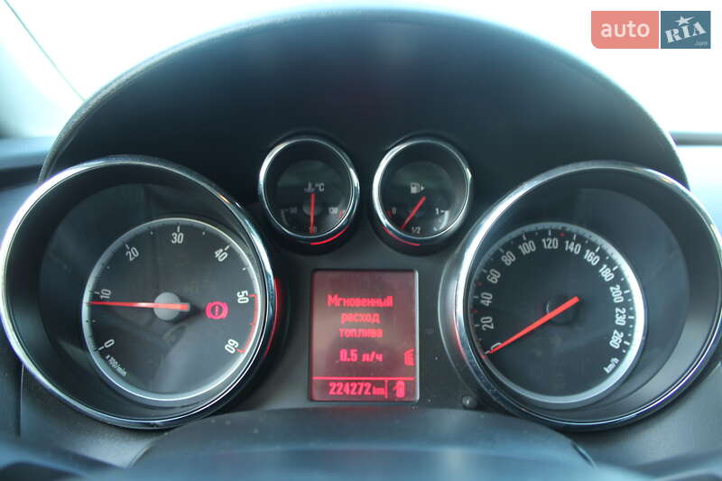 Універсал Opel Astra 2013 в Трускавці