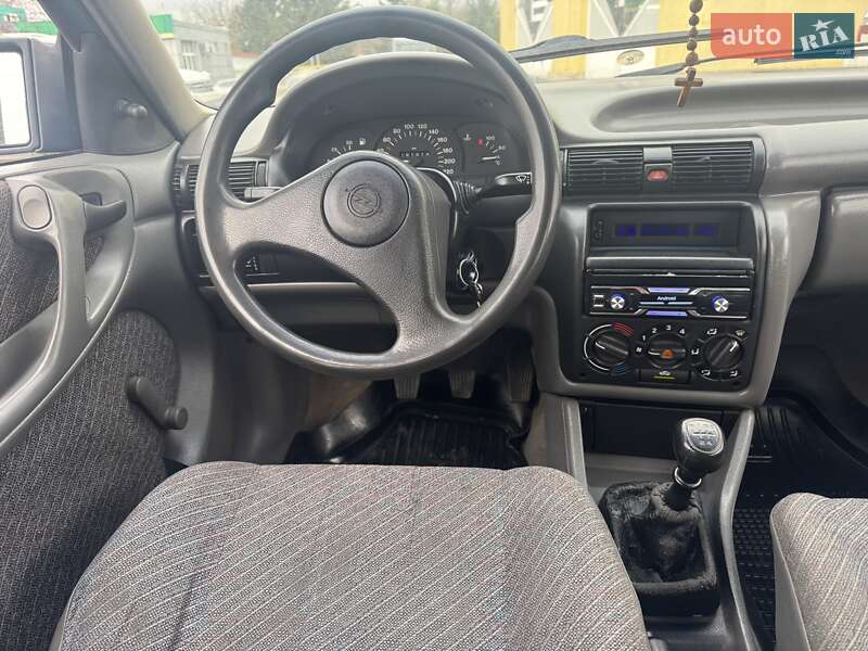 Хэтчбек Opel Astra 1994 в Львове