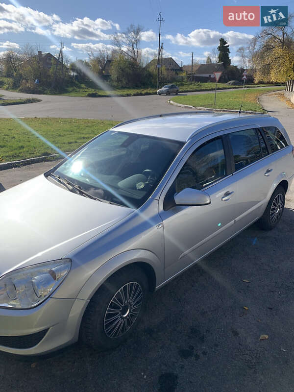 Універсал Opel Astra 2008 в Любарі