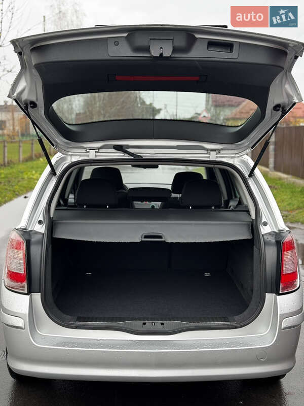 Универсал Opel Astra 2009 в Звягеле фото 33 Универсал Opel Astra 2009 в Звягеле