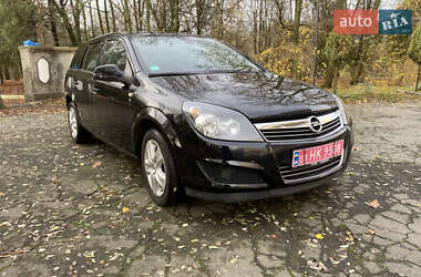 Універсал Opel Astra 2010 в Ватутіному