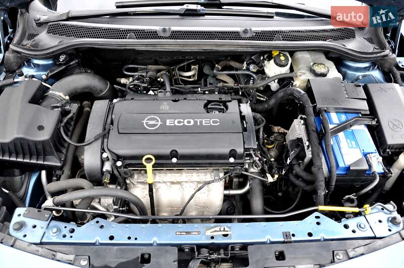 Універсал Opel Astra 2013 в Львові фото 32 Універсал Opel Astra 2013 в Львові