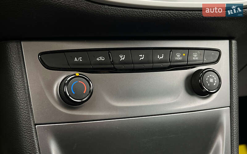 Универсал Opel Astra 2018 в Львове