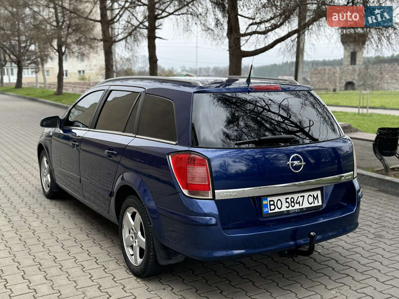 Универсал Opel Astra 2004 в Звягеле
