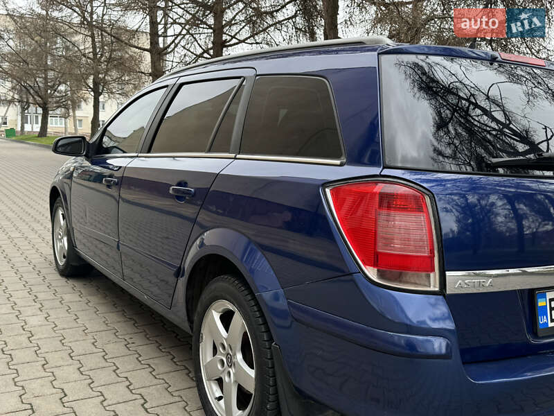 Универсал Opel Astra 2004 в Звягеле